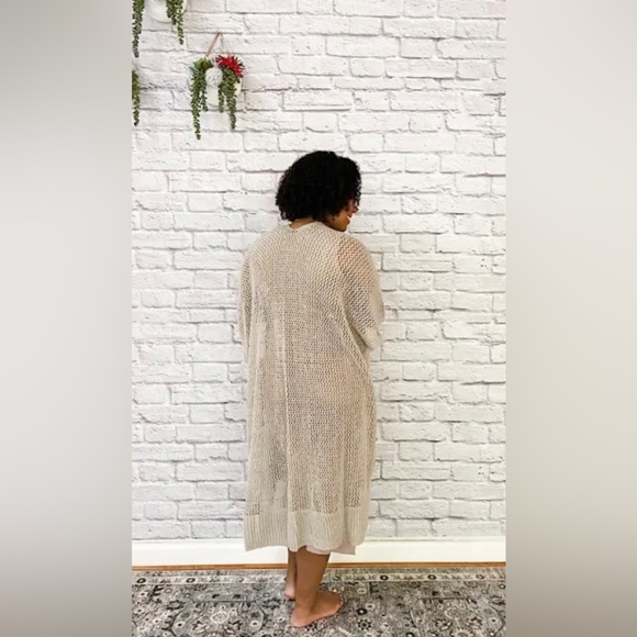 Open knit poncho. An effortless layer to wear all season long 2 colors available - Picture 4 of 6